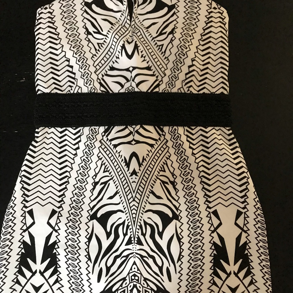 Very cute strapless dress